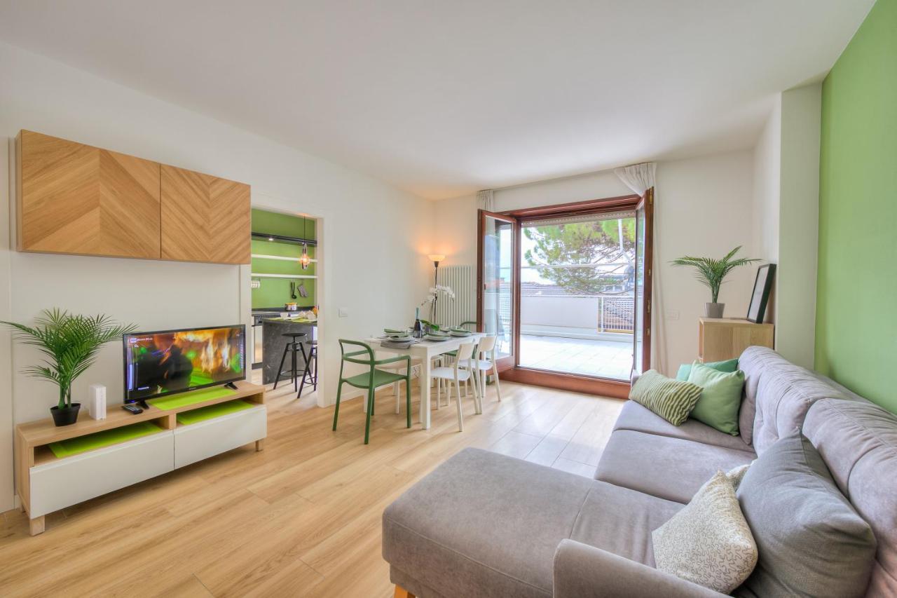 Balcone Sui Tigli Few Min From The Lake - Happy Rentals Riva del Garda Ngoại thất bức ảnh