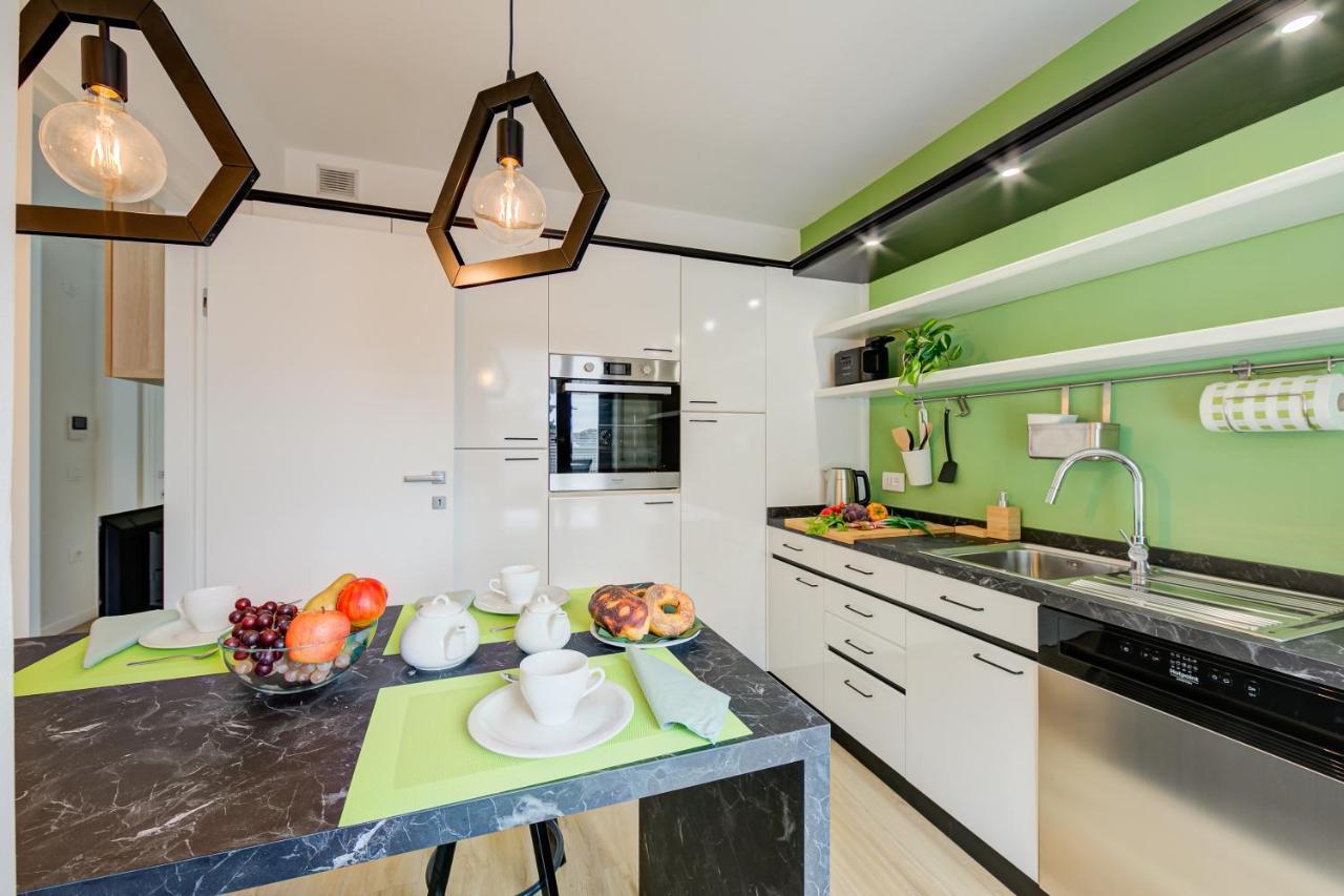 Balcone Sui Tigli Few Min From The Lake - Happy Rentals Riva del Garda Ngoại thất bức ảnh