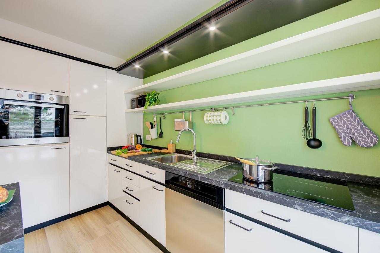 Balcone Sui Tigli Few Min From The Lake - Happy Rentals Riva del Garda Ngoại thất bức ảnh