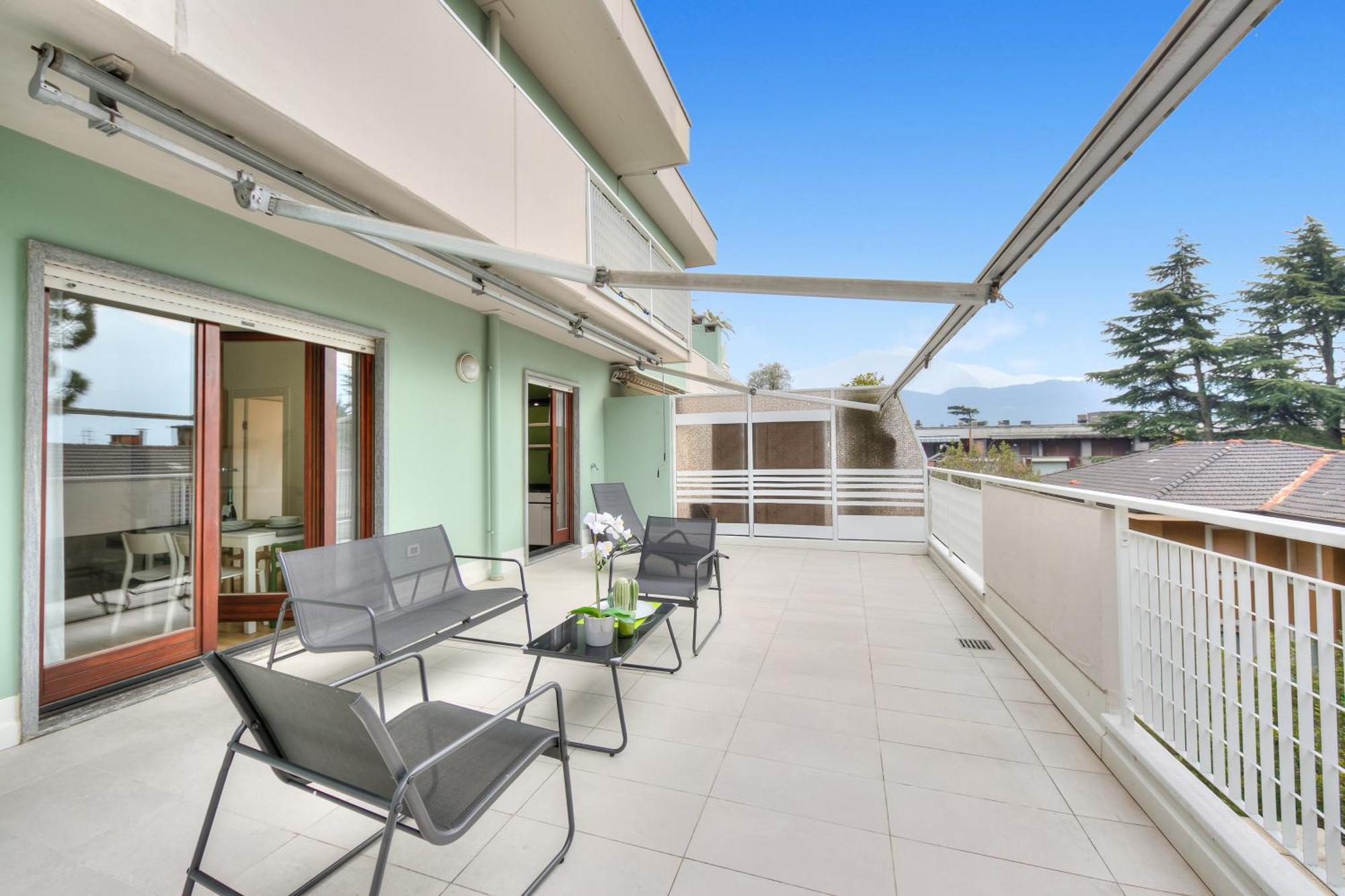 Balcone Sui Tigli Few Min From The Lake - Happy Rentals Riva del Garda Ngoại thất bức ảnh